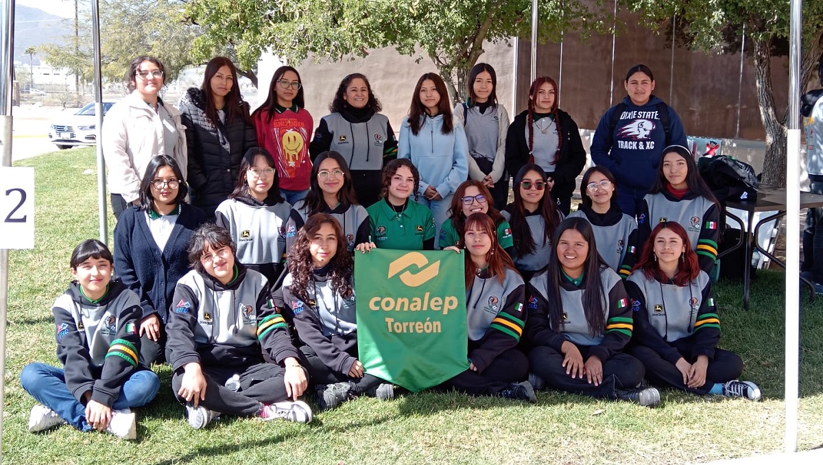 Desert Eagles, equipo de robótica de Conalep Torreón. (cortesía)