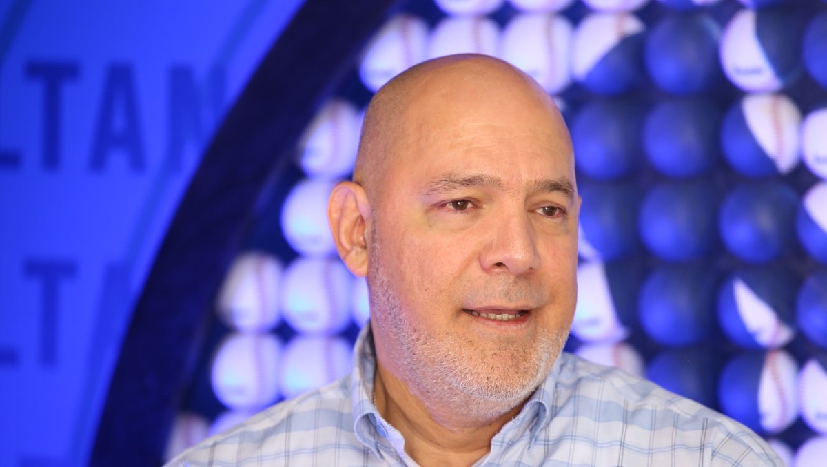 Miguel Flores, tras recibir notificación de que entrará al Salón de la Fama: "Apenas me cayó 'el 20'"