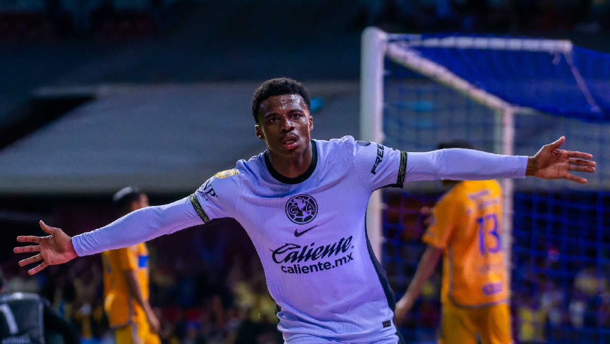 Javairo Dilrosun se luce con golazo para estrenarse como goleador de América en la Liga MX (Imago7)