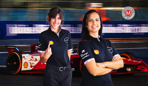 Francesca Valdani y Cristina Mañas, de Nissan Formula E