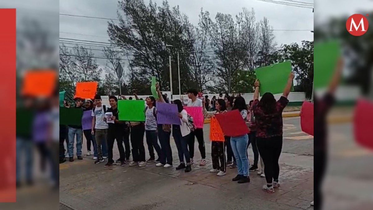 Alumnos toman instalaciones de ITA y bloquean carretera