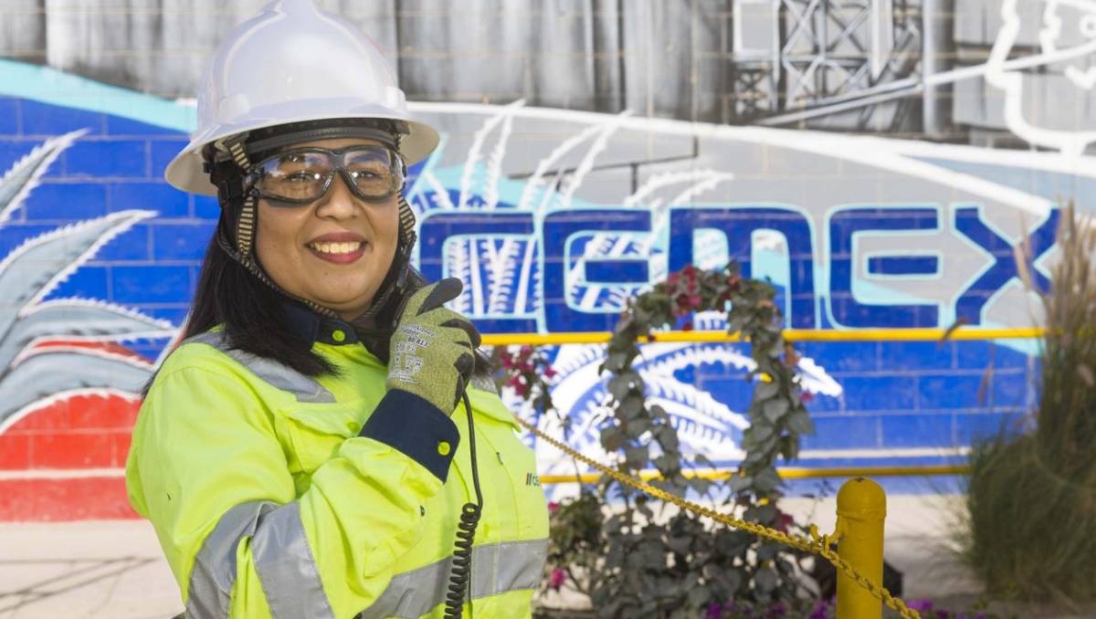 Para Elizabeth Medina, quien se desarrolla en el área de mantenimiento, su trabajo es valorado y reconocido. | Especial