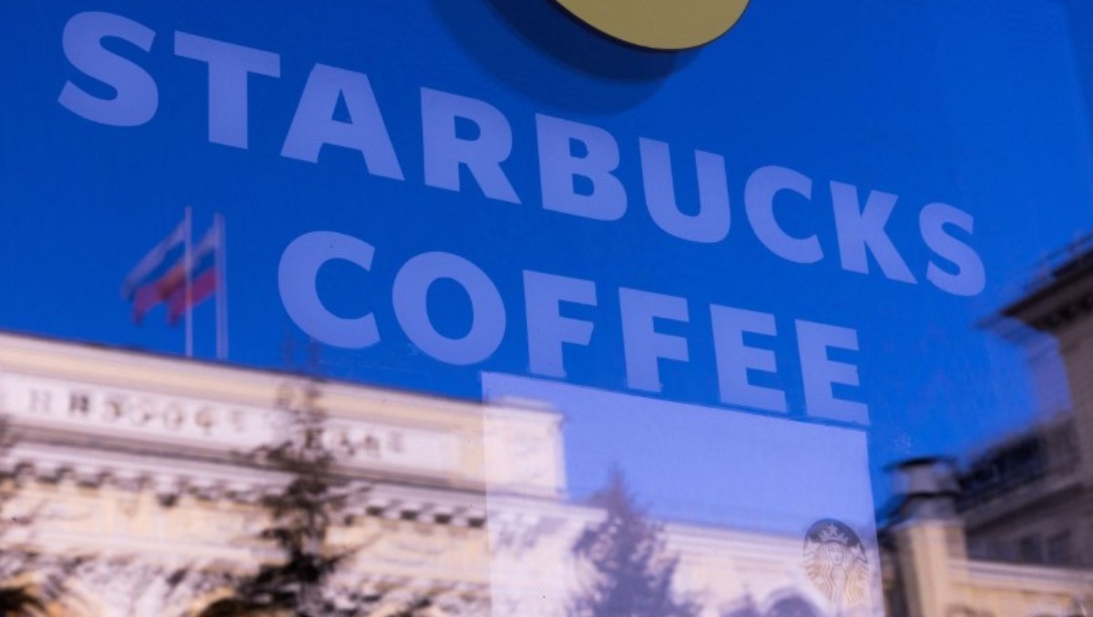 Logo de un café Starbucks cerrado en Moscú, Rusia. Marzo de 2022. Foto: Reuters