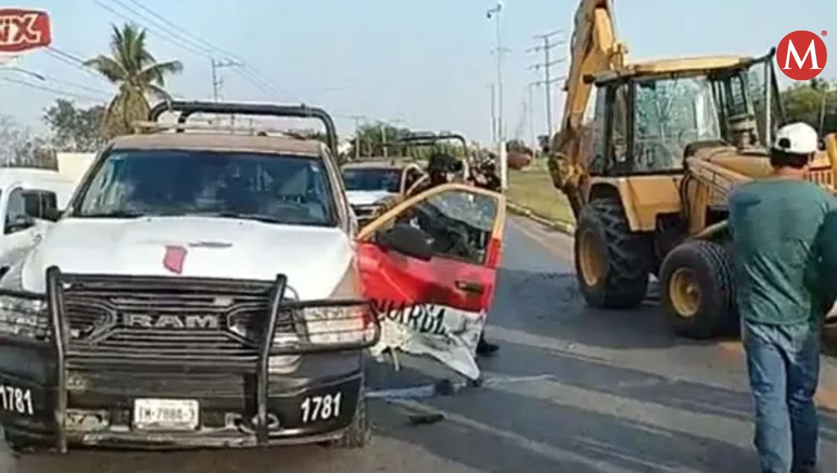 Retroexcavadora choca contra patrulla de Guardia Estatal en Ciudad Victoria