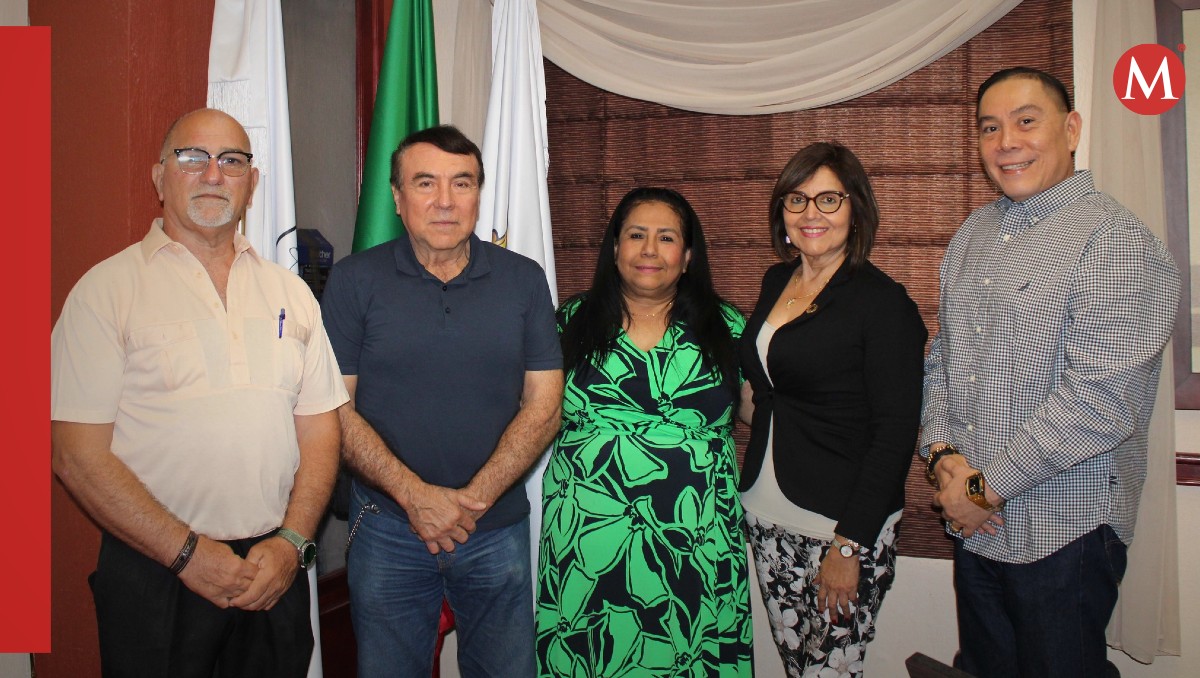 Socios de Canacintra Tampico firmaron un convenio con la Facultad de Derecho de la UAT.