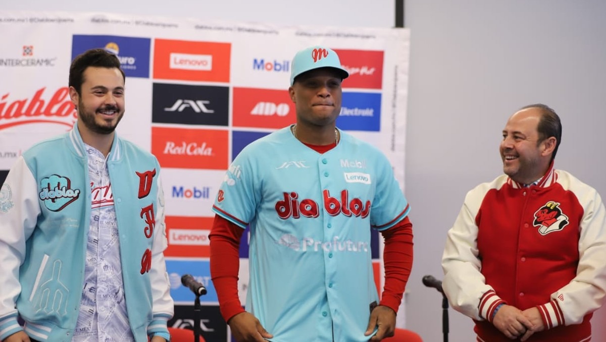 Robinson Canó en su presentación con Diablos Rojos de México (Javier Ríos)