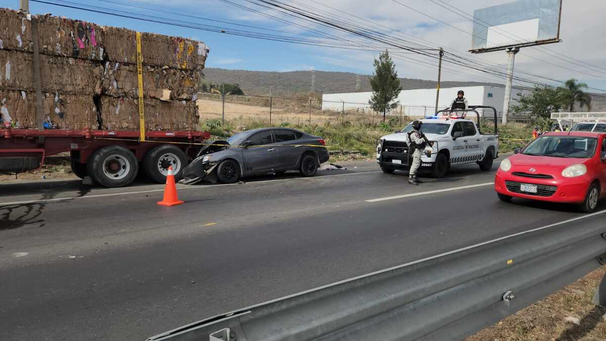 Accidente deja como saldo a una persona fallecida y otra más lesionada en Zapopan (Juan Carlos Mungía)
