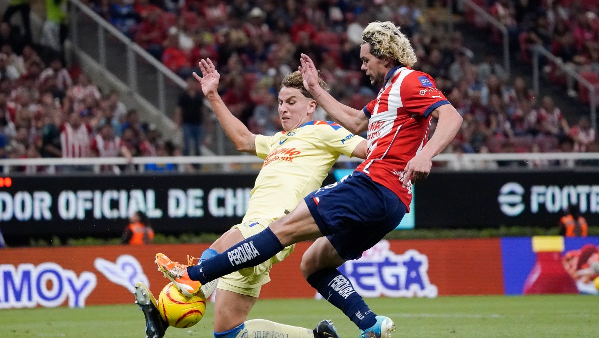 Chivas y América empatan en el Clásico Nacional (Imago 7)