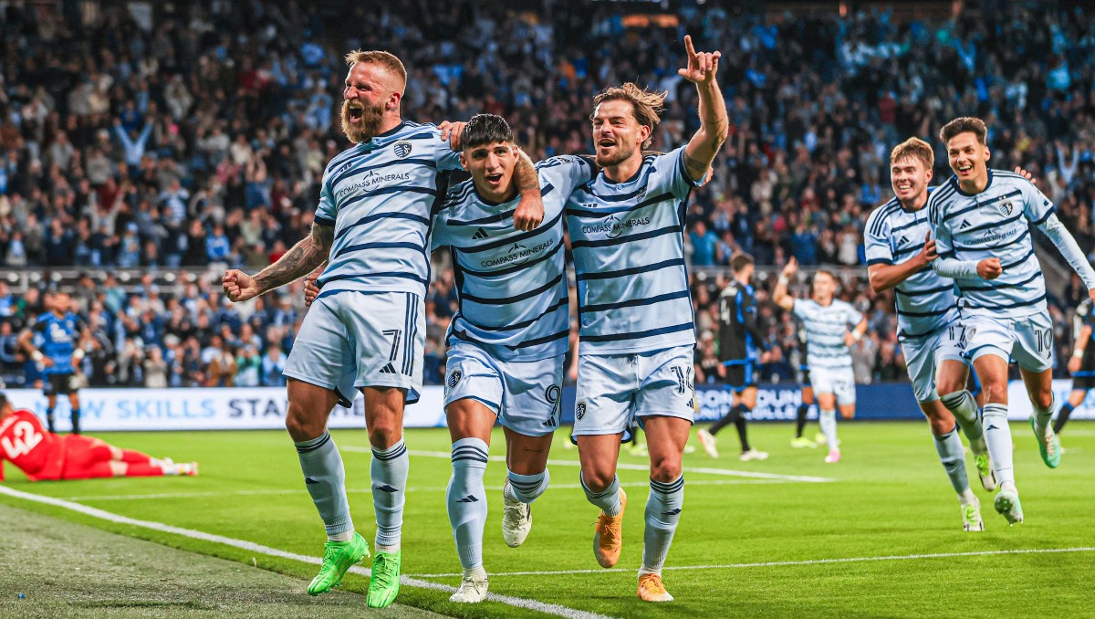 Alan Pulido marca su primer gol de la temporada en la MLS 2024 (X: @SportingKC)