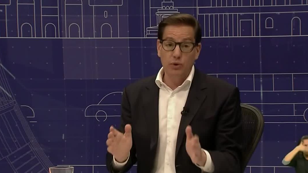 "No se puede construir una ciudad inteligente con programas sociales": Salomón Chertorivski