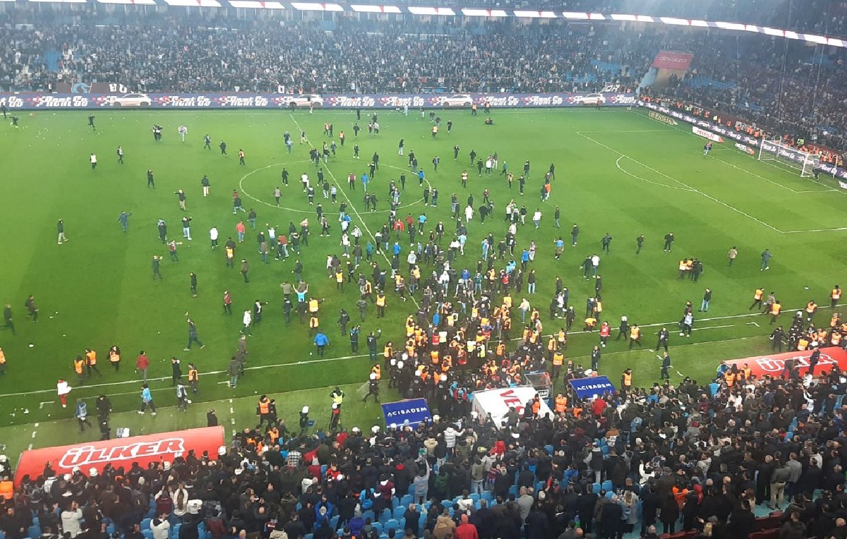 Violencia en partido de Turquía (AFP)