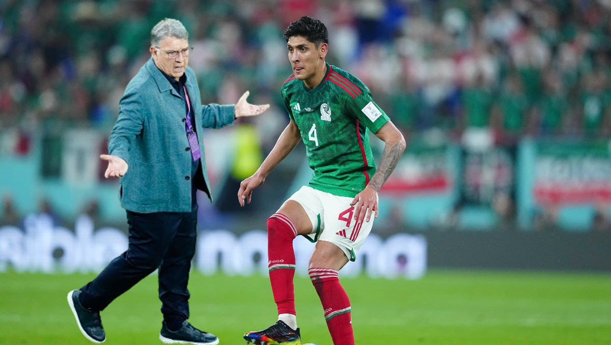 Edson Álvarez revela que 'Tata' Martino lo vio como un "extraño" frente Argentina (Imago 7)