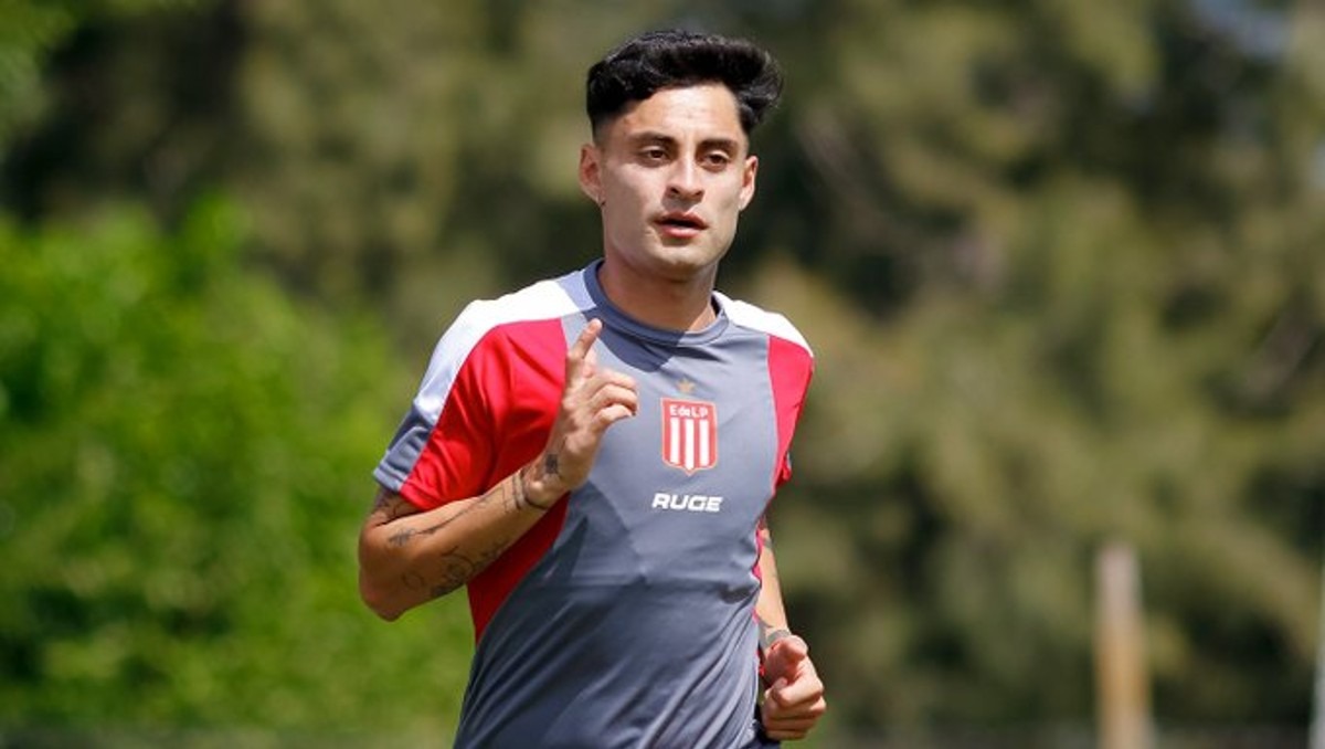 Javier Altamirano sufre una trombosis según el parte médico de Estudiantes (X @EdelpOficial