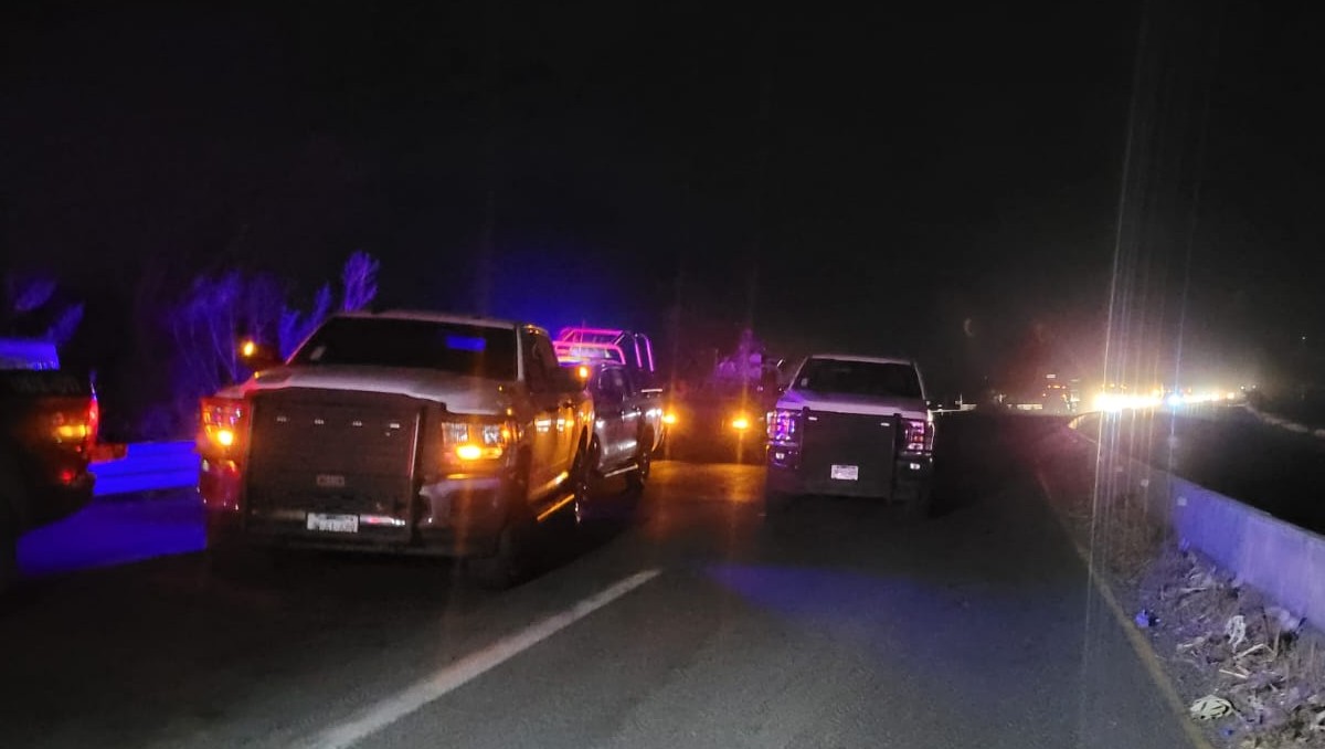 Autoridades atienden reporte de camioneta con personas muertas en Jalisco (Usi Toledo)