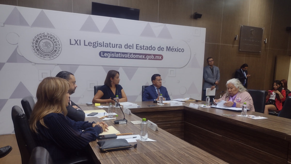 Irenea Buendía en la Legislatura de Edomex. Foto: (Claudia Hidalgo)