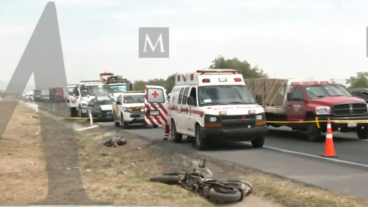 Muere hombre tras derrapar en moto; se desconoce su identidad