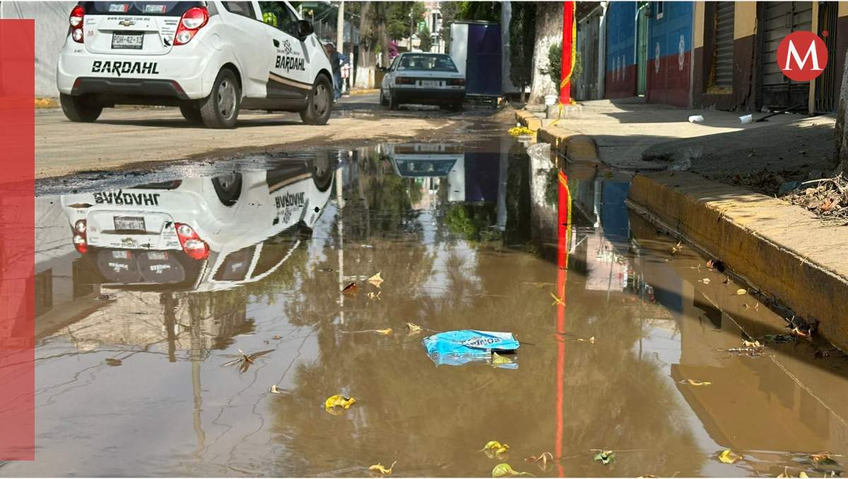 Mega fuga de Agua en Los Reyes La Paz| Foto: Zuleyma García