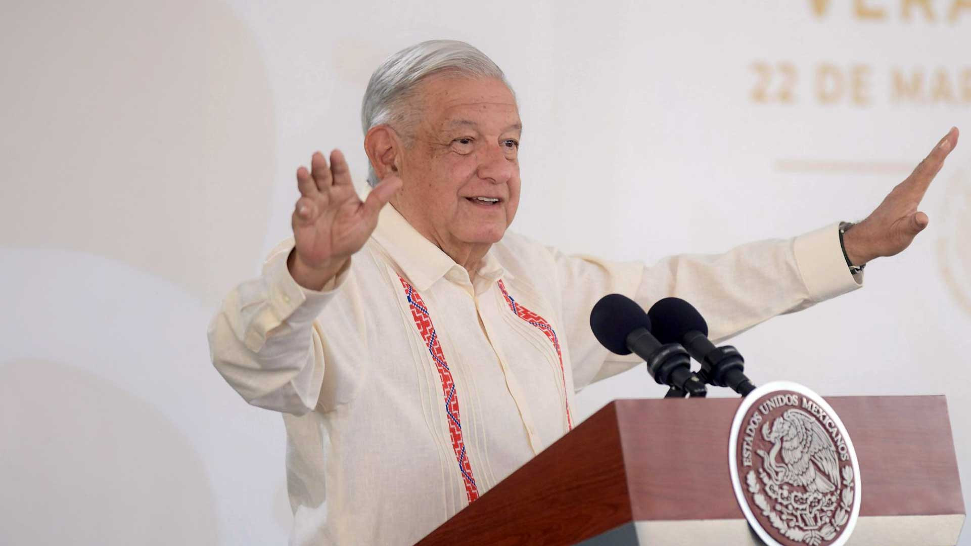 AMLO sobre reunión entre Ken Salazar con magistrados de la corte: “tiene libertad para expresarse”