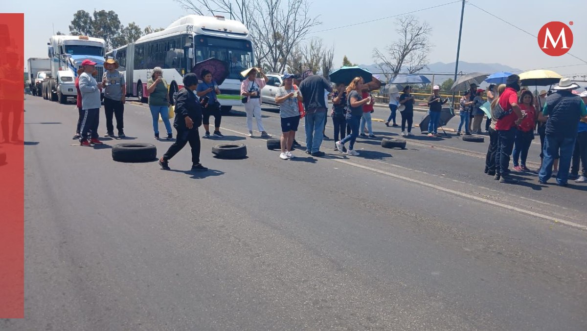 Bloqueo en Ecatepec por falta de agua| Foto: Juan Camacho
