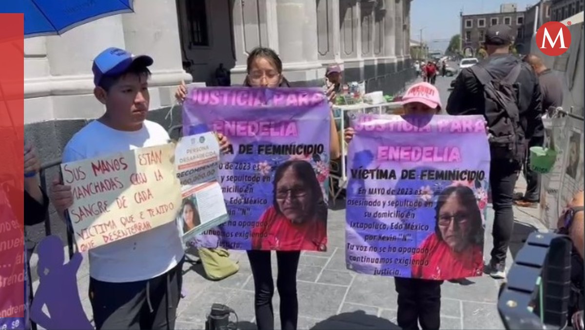 Familiares de víctimas de feminicidio se plantan en Toluca| Foto: Mario C. Rodriguez