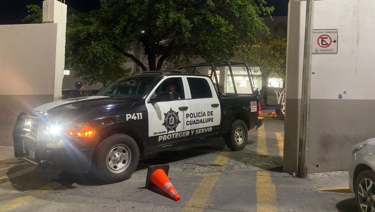La familia se encontraba en una camioneta estacionada cuando fueron atacados. Miranda Arias