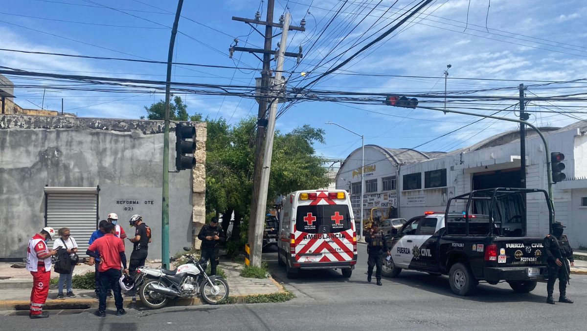 El motociclista solo resultó con algunos golpes | Édgar Plata