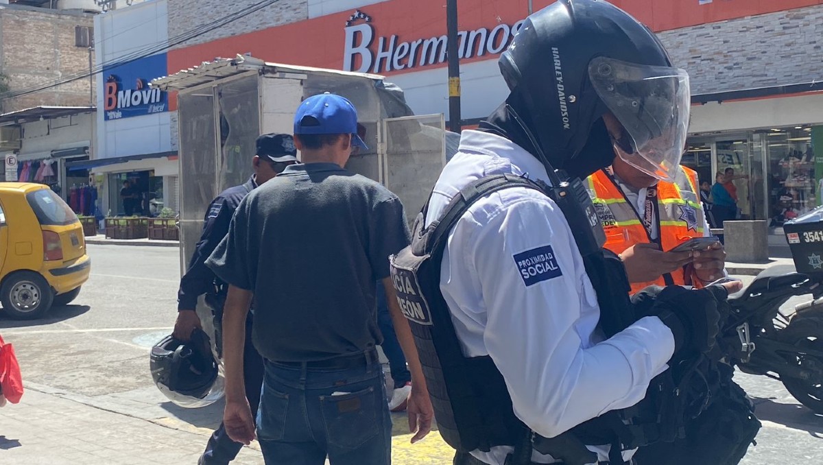 La mujer de 49 años resultó lesionada. (Especial)