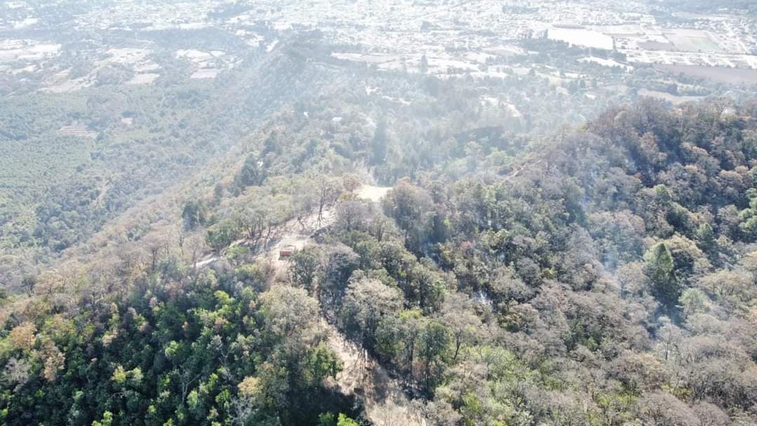 Autoridades trabajan para sofocar los incendios en Michoacán. | Especial