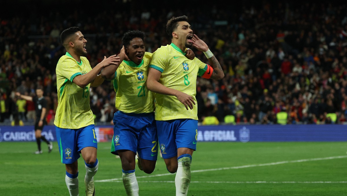 Lucas Paquetá selló el empate de Brasil ante España en duelo amistoso (AFP)