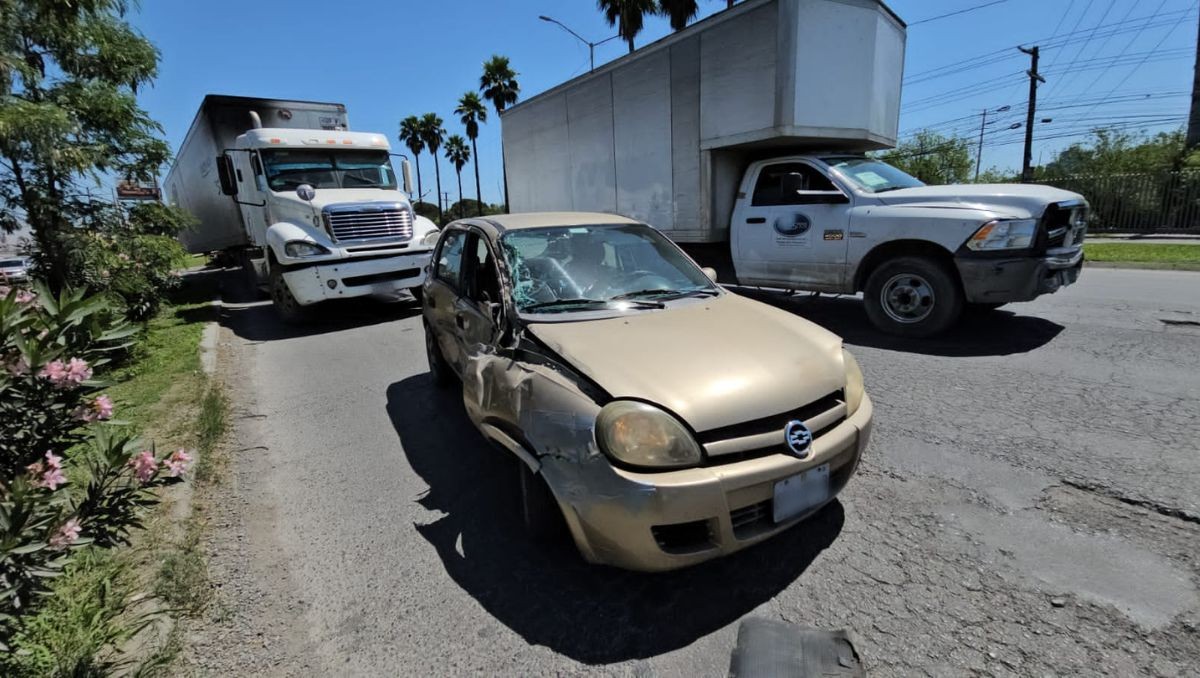 Presuntamente el Chevy invadió carril | Fabricio Gallegos