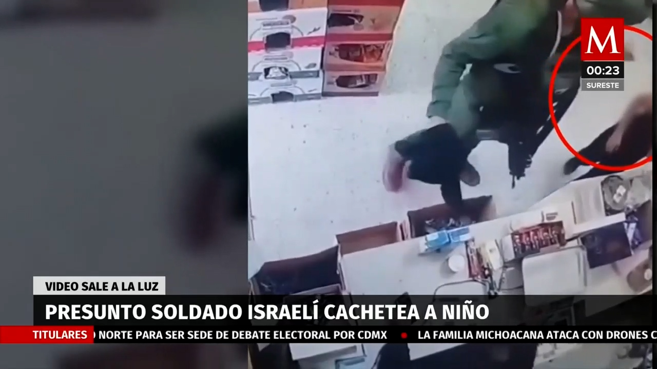 Soldado israelí agrede a un niño palestino por camiseta con estampado de rifle