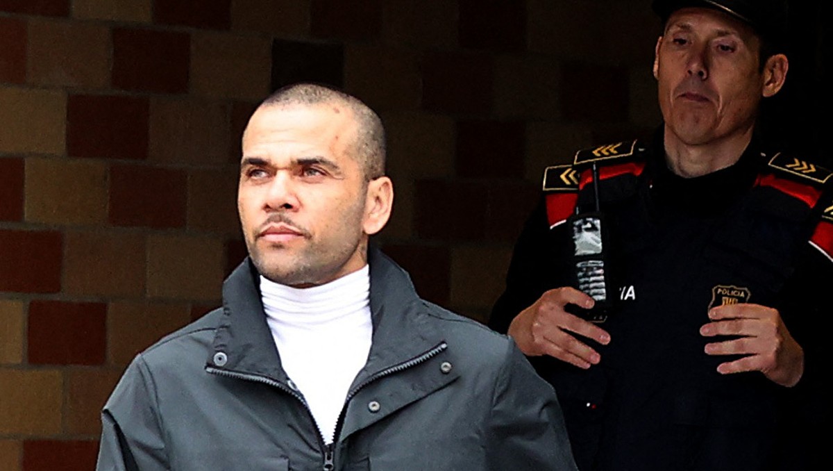 Dani Alves organizó fiesta tras salir de prisión (Reuters)