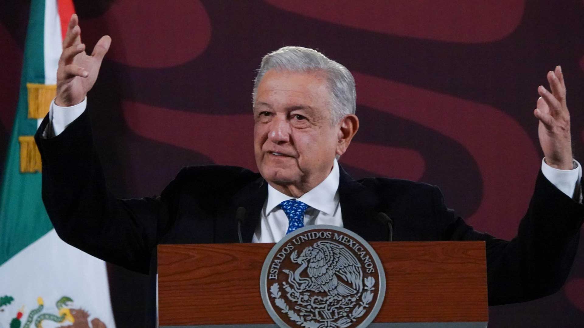 Le ofrecieron la candidatura presidencial a Derbez y a Slim, afirma AMLO