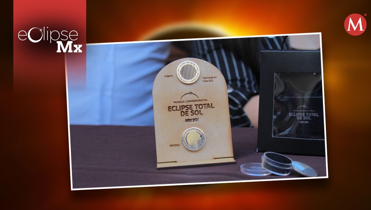 Presentan moneda conmemorativa por el eclipse solar 2024 en Torreón. | Roberto Amaya