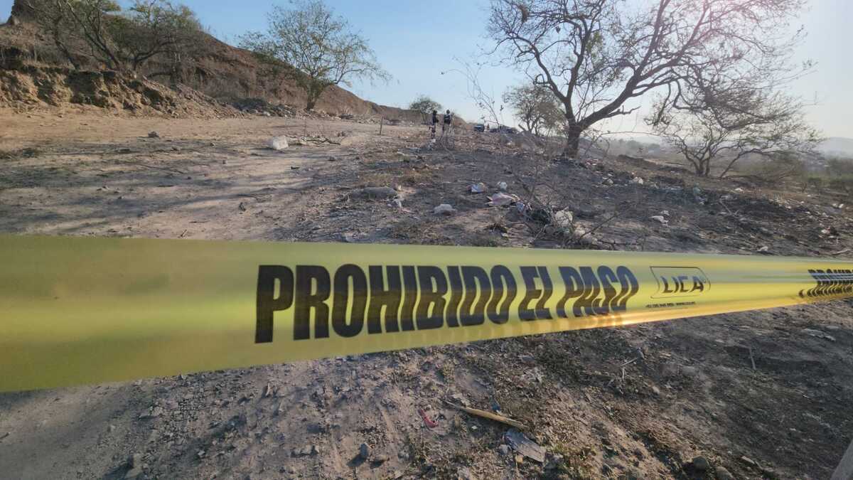El cuerpo sin vida del hombre fue localizado por unos pepenadores. (Juan Carlos Munguía)