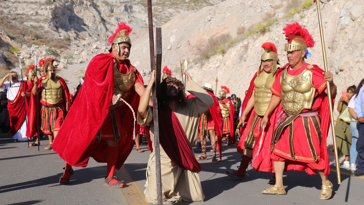 Viacrucis en Torreón. | Archivo