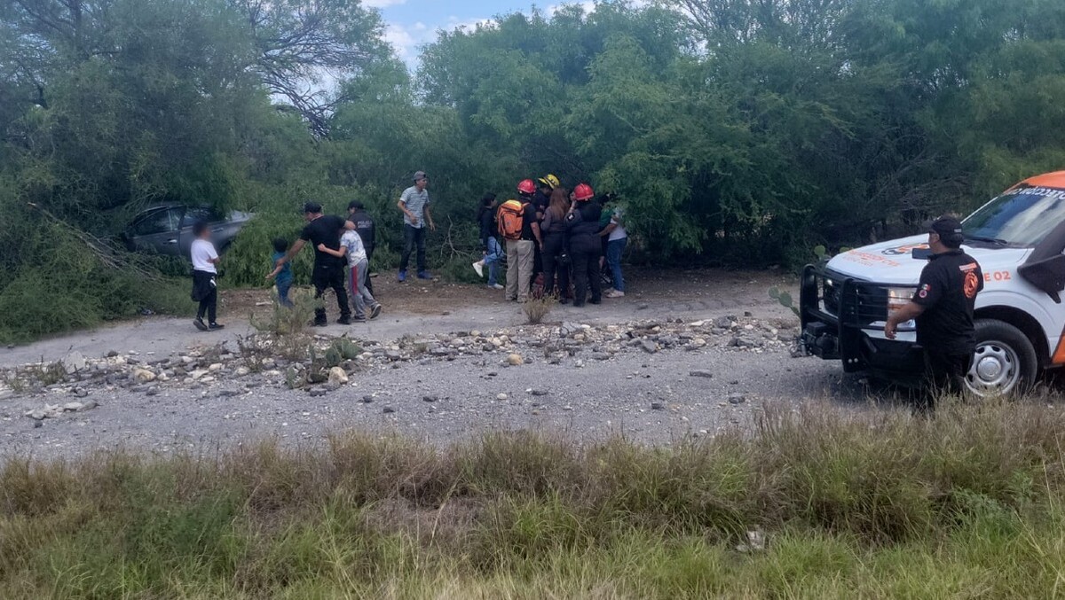 Volcadura en China, Nuevo León deja siete lesionados. Foto: Especial