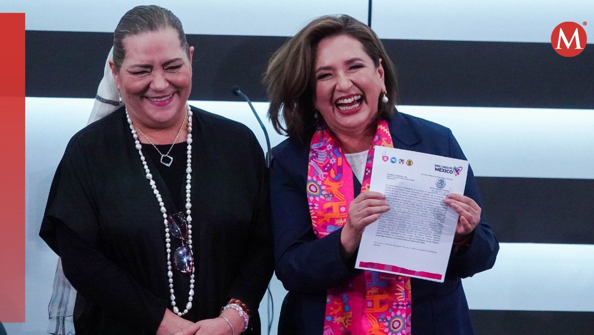 La candidata presidencial, Xóchitl Gálvez y la presidenta del INE, Guadalupe Taddei. | Cuartoscuro