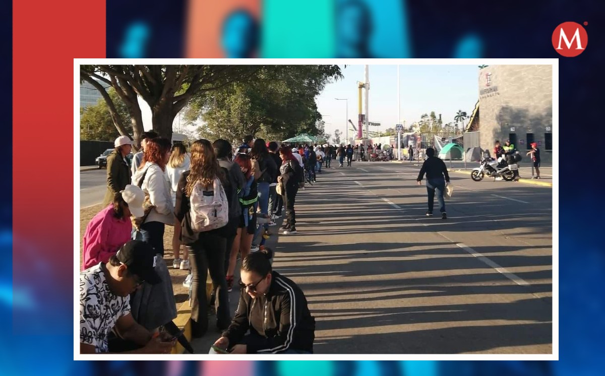 Miles de fans de Imagine Dragons hacen fila para el concierto en la Feria de las Fresas