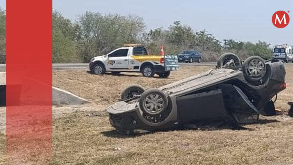 Vuelca vehículo en carretera a González, deja tres menores lesionados