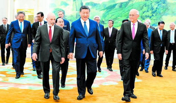 Xi Jinping se reunió con más de una docena de directores ejecutivos estadunidenses. HUANG JINGWE/AP