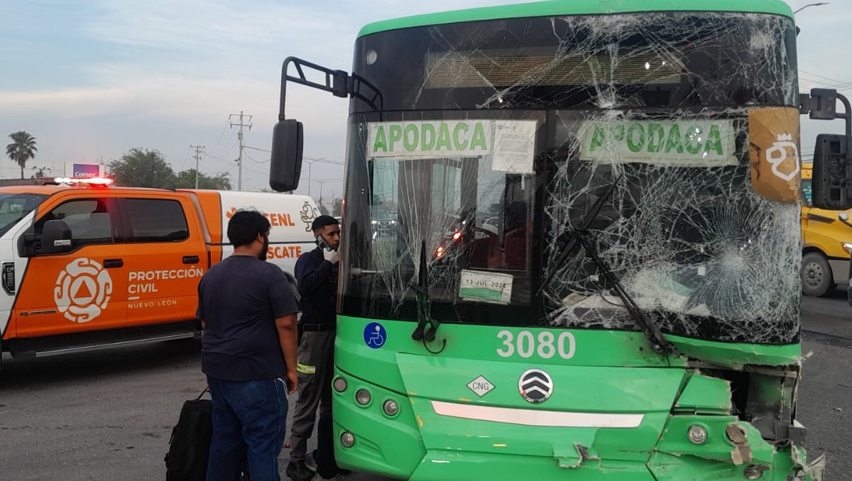 El choque se produjo porque la unidad presento una falla en los frenos. | Especial.