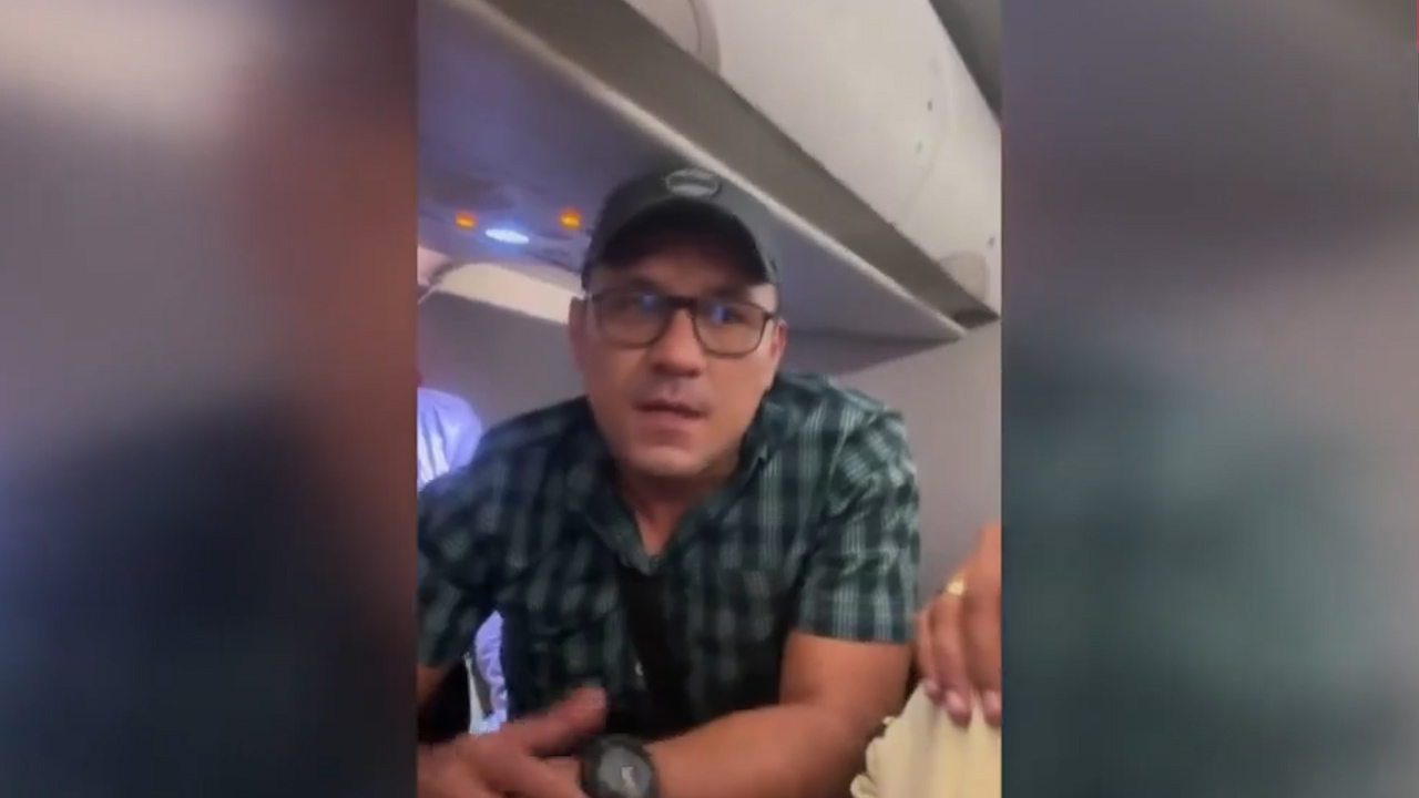 Colombianos denuncian retención injustificada en México; "sin comida y sin pasaporte", afirman