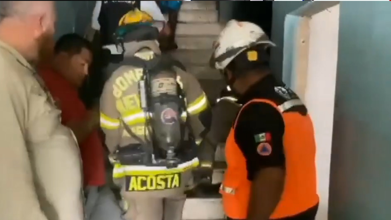 Registran incendio en edificio del centro de Monterrey; se trataba de basura