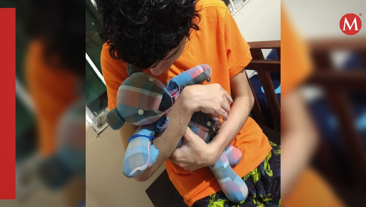 Rosa Isela elabora osos memoriales; recursos son para atender a su hijo con autismo