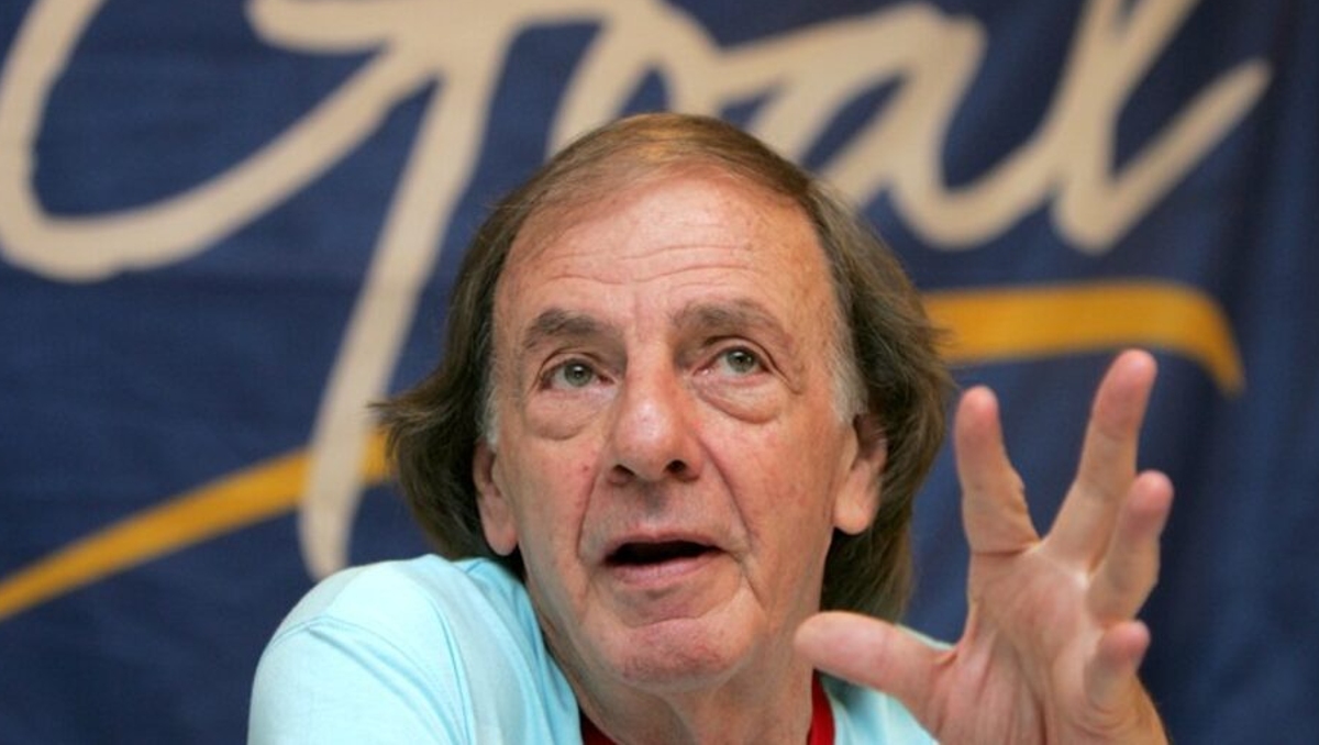 ¿Cuál es el estado de salud de César 'Flaco' Menotti, quien fue internado? (Reuters)