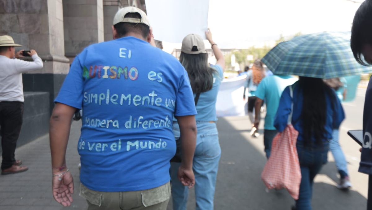 Marcha por el autismo en Toluca, Edomex. Foto: (Tania Contreras)