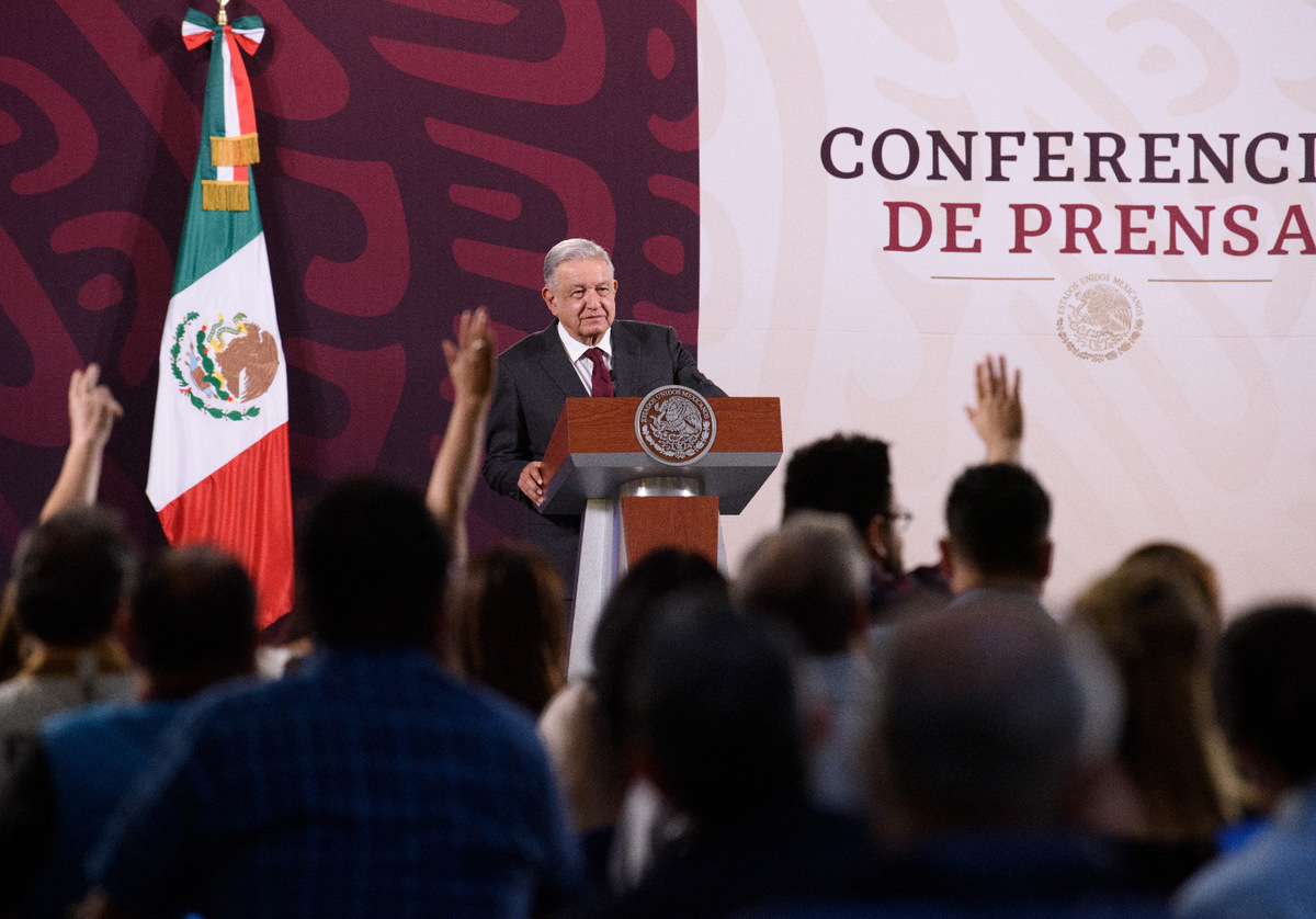 AMLO dice que se están encontrado "a miles" de desaparecidos | Especial