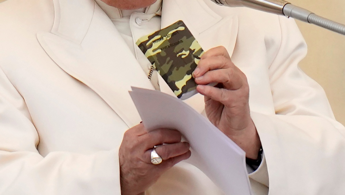 El papa Francisco celebra su audiencia general semanal en la plaza de San Pedro del Vaticano | AP