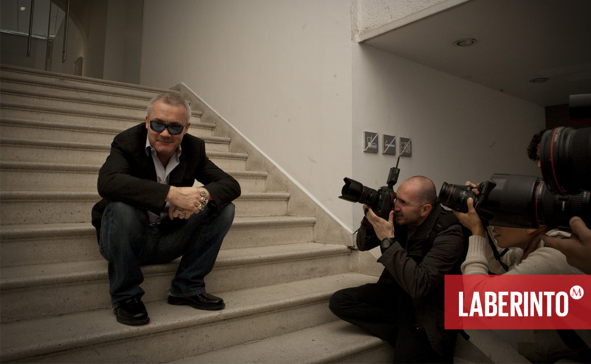Damien Hirst durante una visita a México. (Foto: Claudia Guadarrama)